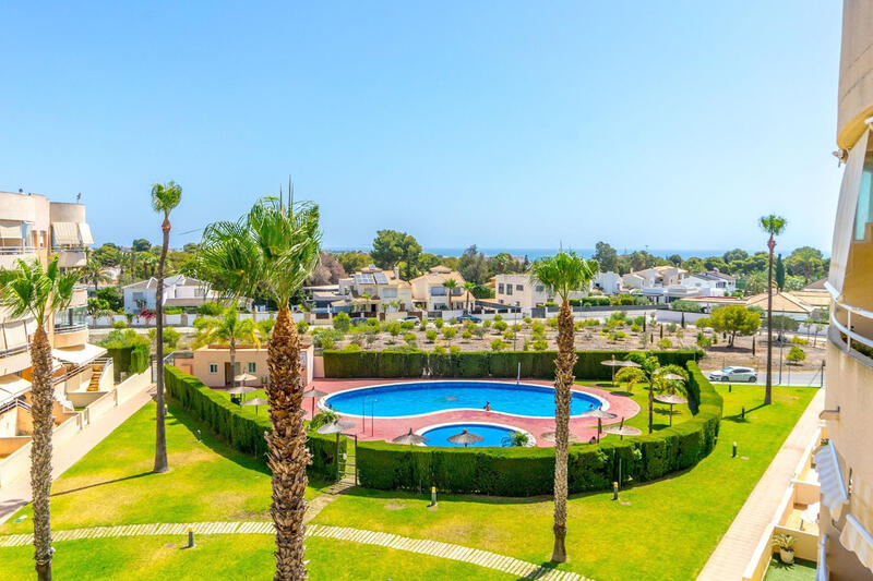 3 soveværelse Lejlighed til salg i Campoamor, Alicante