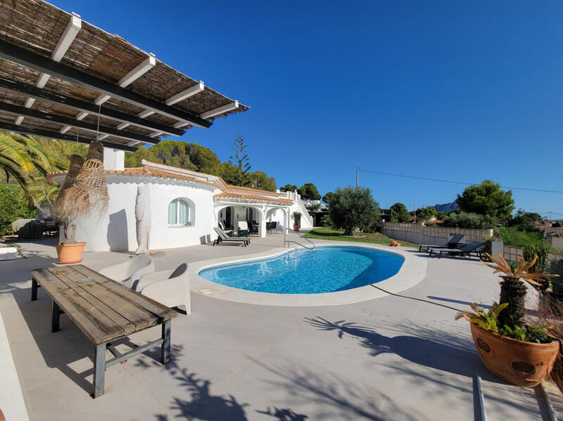 Villa en venta en Calpe, Alicante