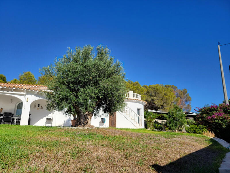 3 спальная комната вилла продается в Calpe, Alicante
