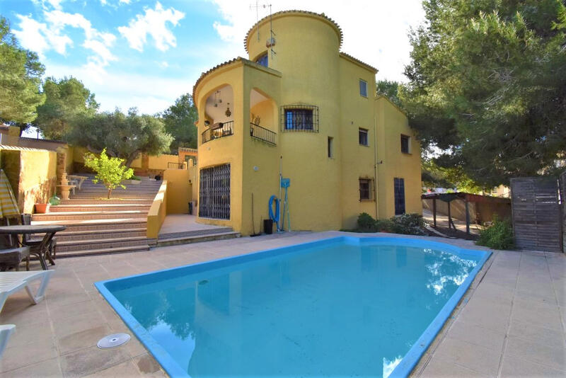Villa zu verkaufen in Villamartin, Alicante