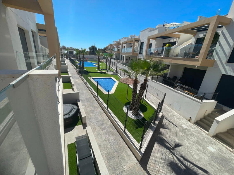 2 chambre Appartement à vendre dans Villamartin, Alicante