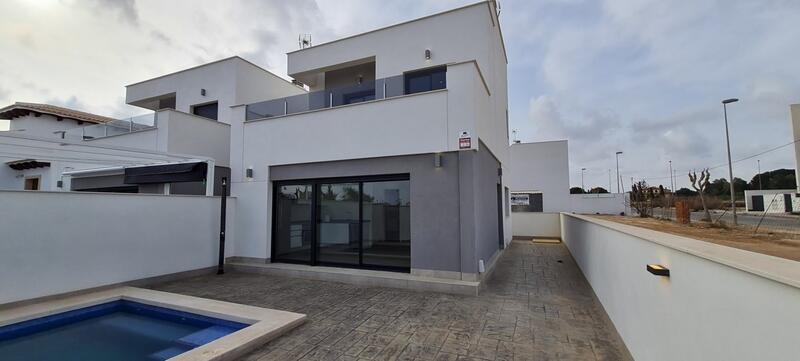 Villa à vendre dans Los Dolses, Alicante Villa à vendre dans Los Dolses, Alicante
