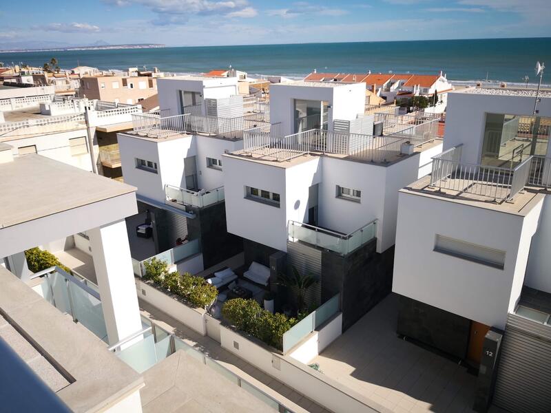 Rekkehus til salgs i Guardamar del Segura, Alicante Rekkehus til salgs i Guardamar del Segura, Alicante
