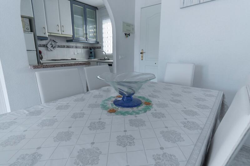 2 slaapkamer Gezinswoning Te koop