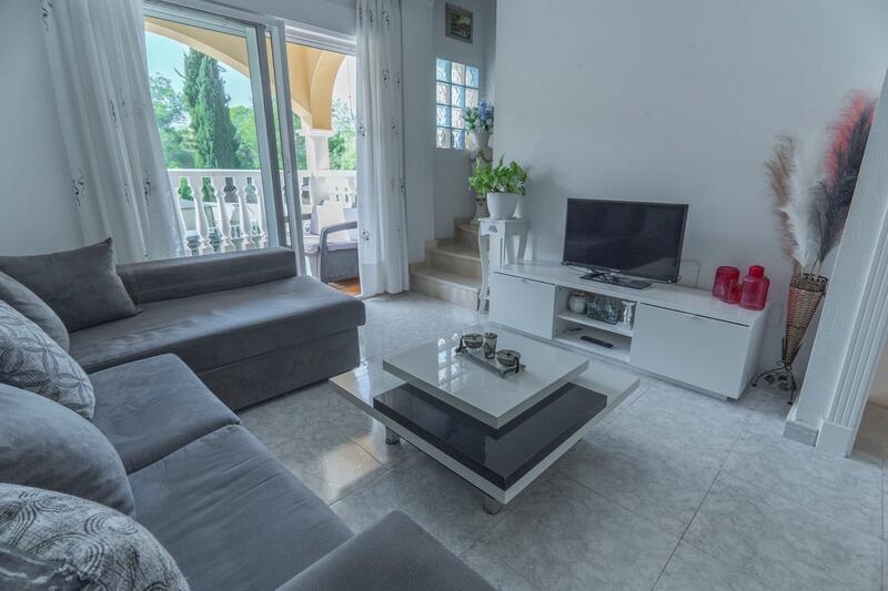 2 slaapkamer Gezinswoning Te koop