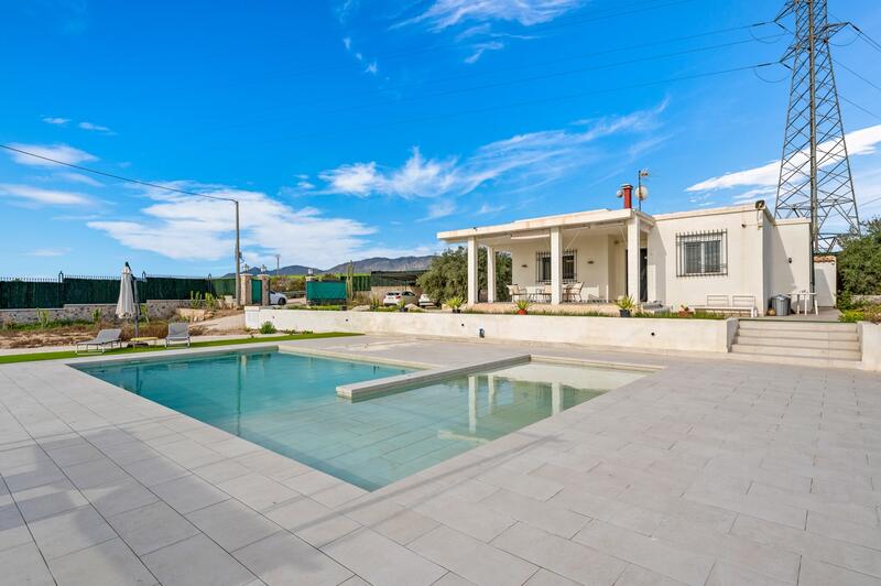 3 Schlafzimmer Landhaus zu verkaufen 3 Schlafzimmer Landhaus zu verkaufen