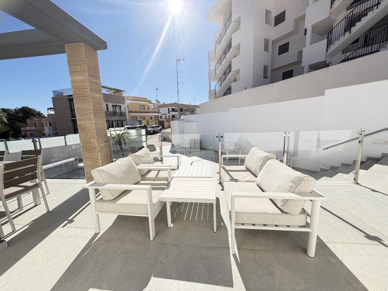 4 Schlafzimmer Villa zu verkaufen in Villamartin, Alicante