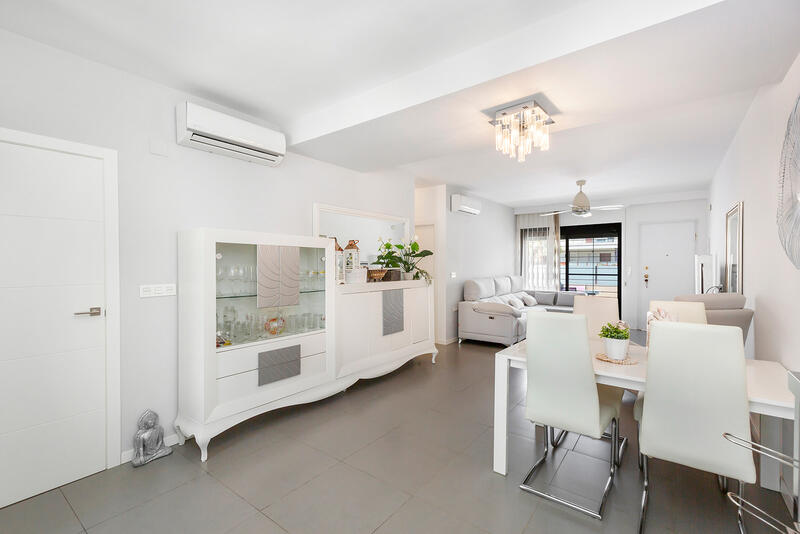 4 bedroom Apartment for sale 4 bedroom Apartment for sale