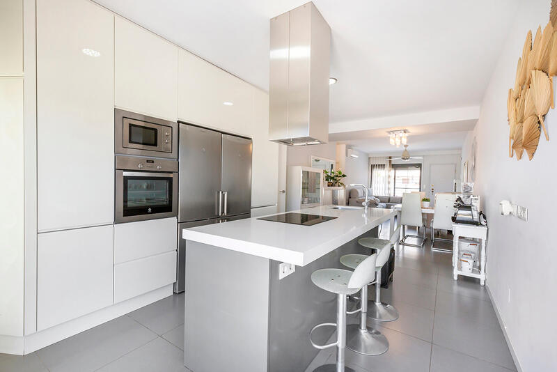4 bedroom Apartment for sale 4 bedroom Apartment for sale