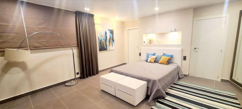 5 bedroom Villa for sale in Calpe, Alicante