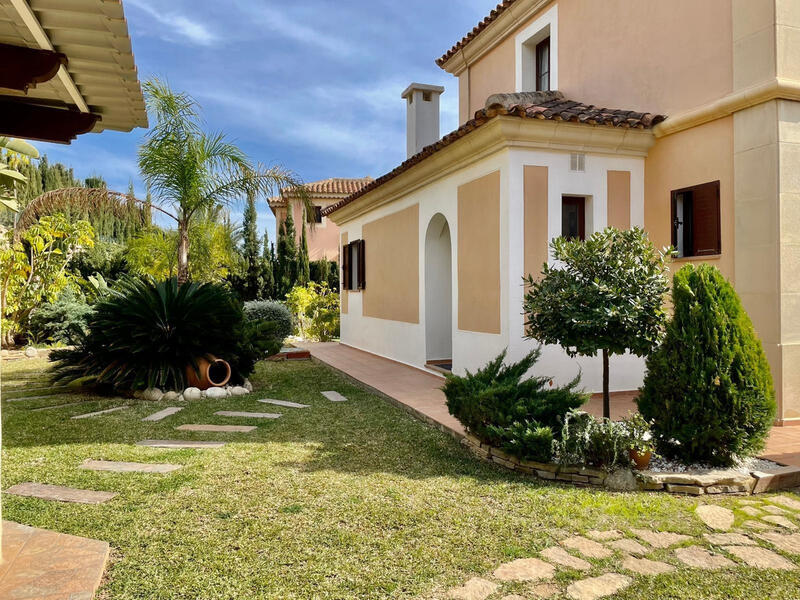 3 slaapkamer Villa Te koop 3 slaapkamer Villa Te koop