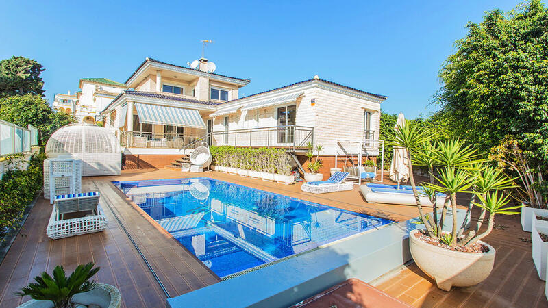 Villa til salg i Torrevieja, Alicante