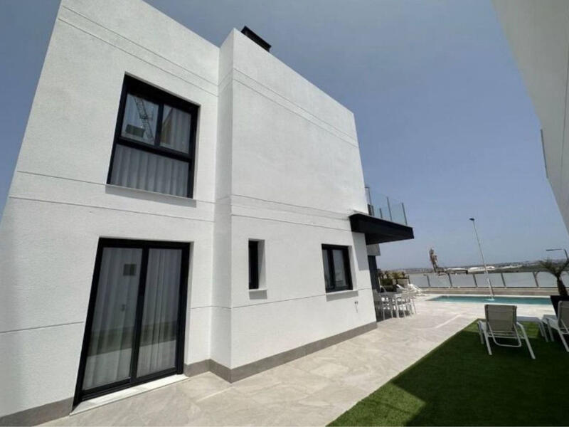 Villa til salg i Los Altos, Alicante