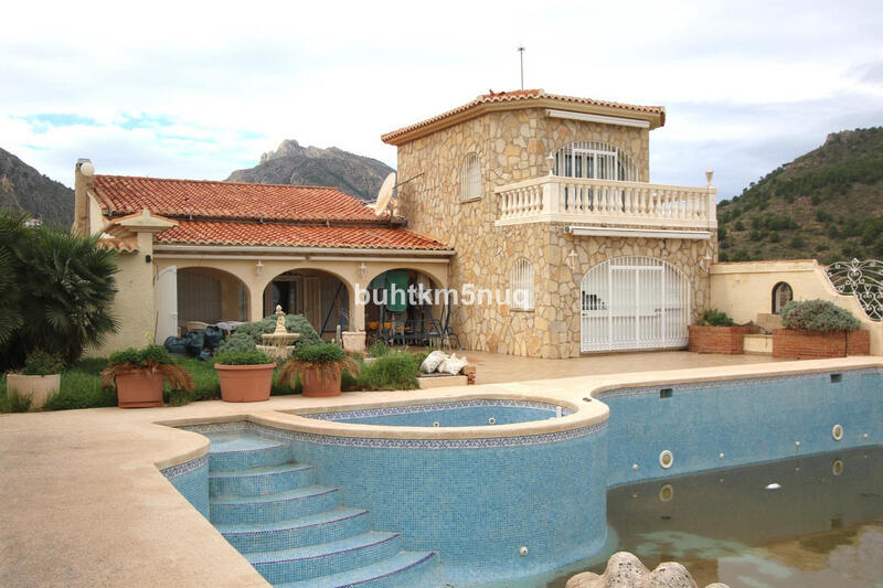 вилла продается в Calpe, Alicante
