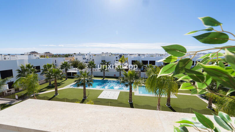 Leilighet til salgs i Pilar de la Horadada, Alicante