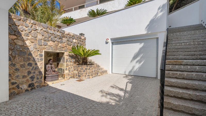 7 bedroom Villa for sale