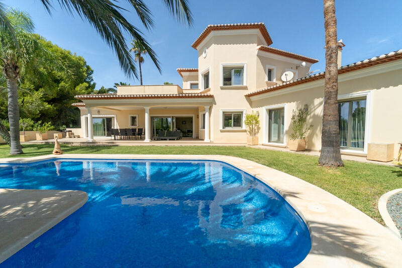 Villa for sale in Benissa, Alicante