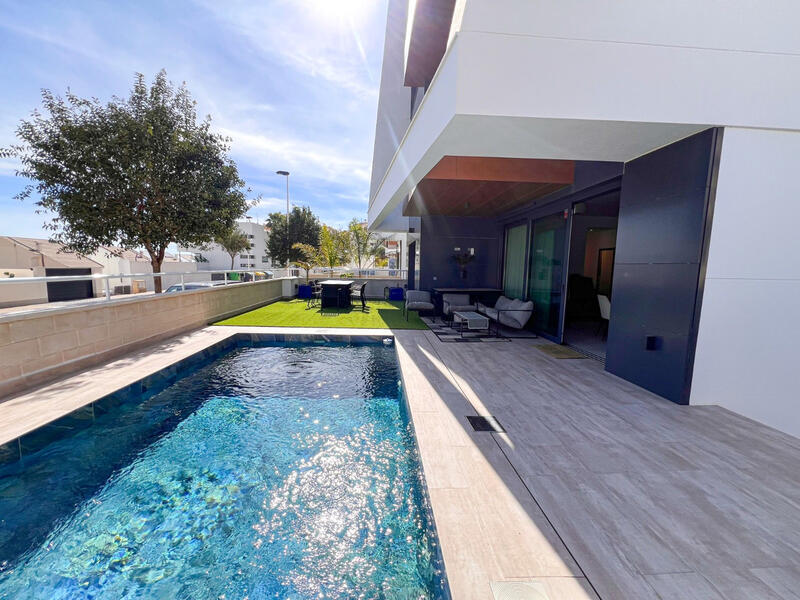 Apartment for sale in Guardamar del Segura, Alicante