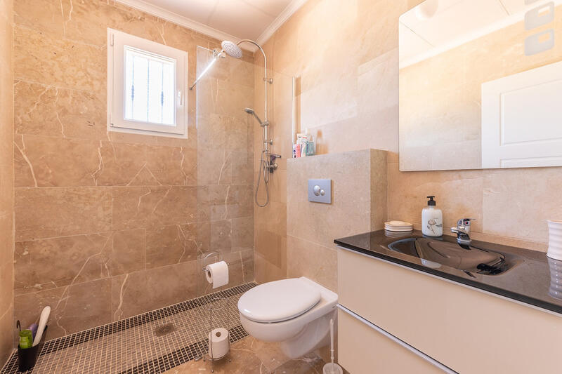 5 slaapkamer Villa Te koop 5 slaapkamer Villa Te koop