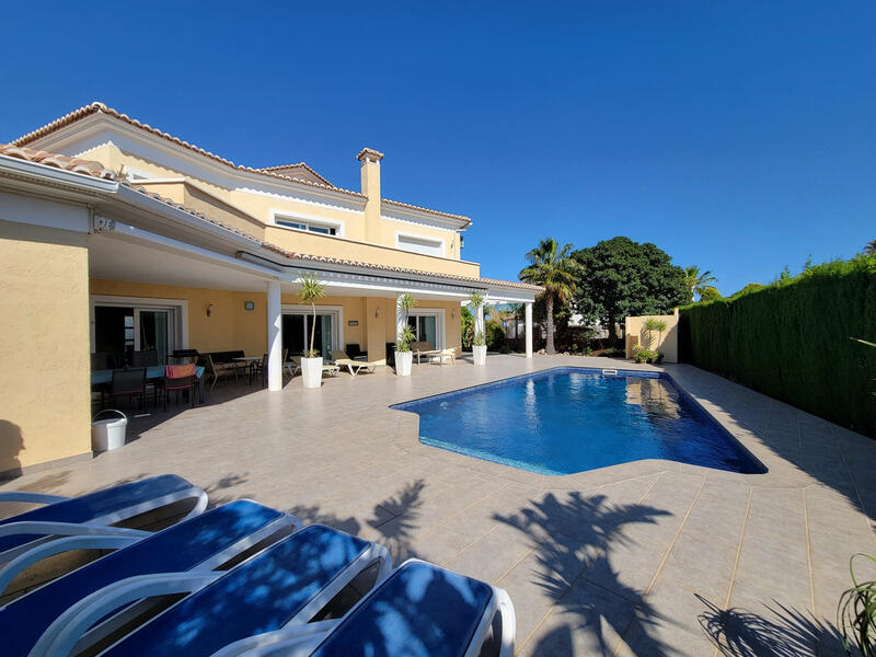 Villa for sale in Calpe, Alicante