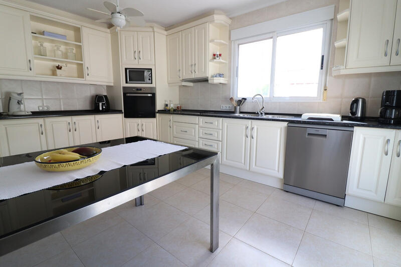 3 slaapkamer Villa Te koop 3 slaapkamer Villa Te koop