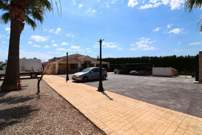 6 bedroom Villa for sale 6 bedroom Villa for sale
