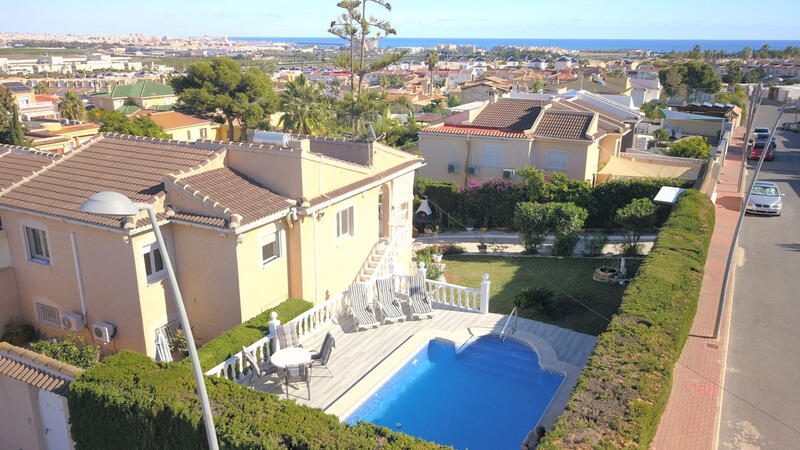Villa for sale in Los Balcones, Alicante Villa for sale in Los Balcones, Alicante