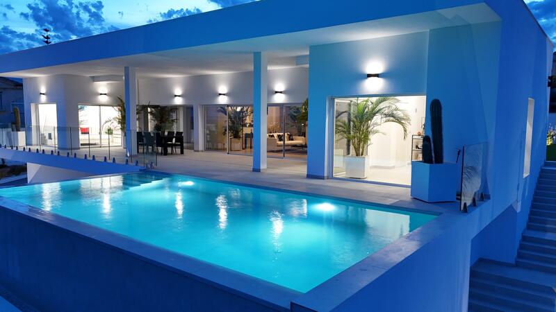 Villa til salg i La Marina, Alicante