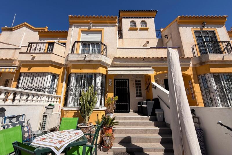 Townhouse for sale in Guardamar del Segura, Alicante