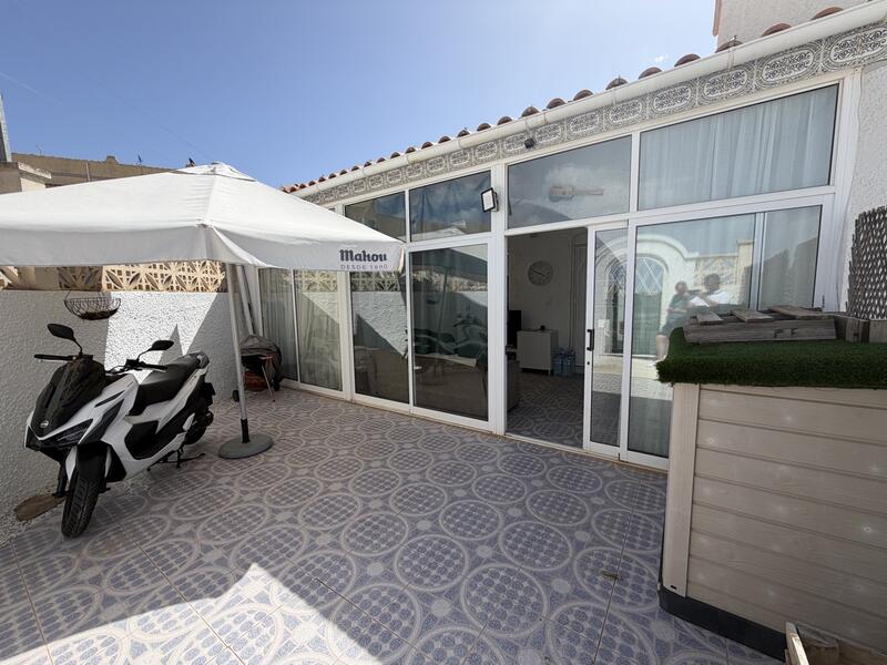 Adosado en venta en Villamartin, Alicante