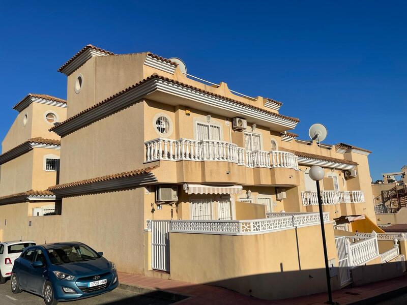 Byhus til salg i Villamartin, Alicante