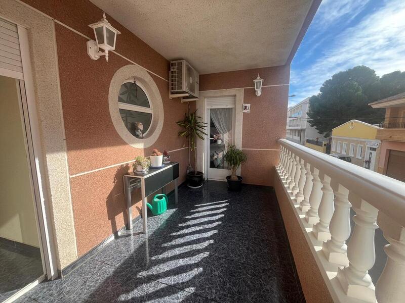 4 bedroom Apartment for sale