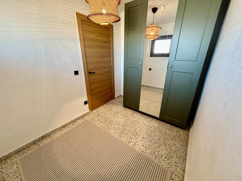 2 slaapkamer Appartement Te koop 2 slaapkamer Appartement Te koop
