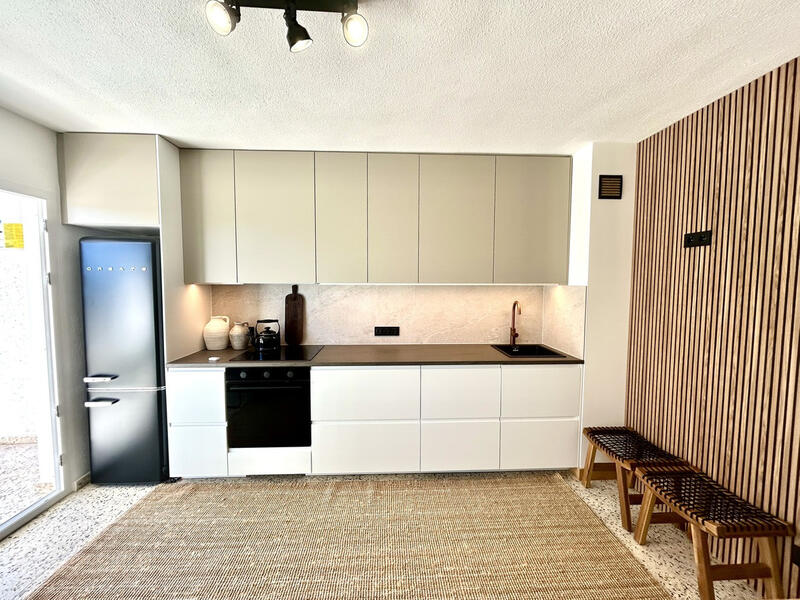 2 slaapkamer Appartement Te koop 2 slaapkamer Appartement Te koop