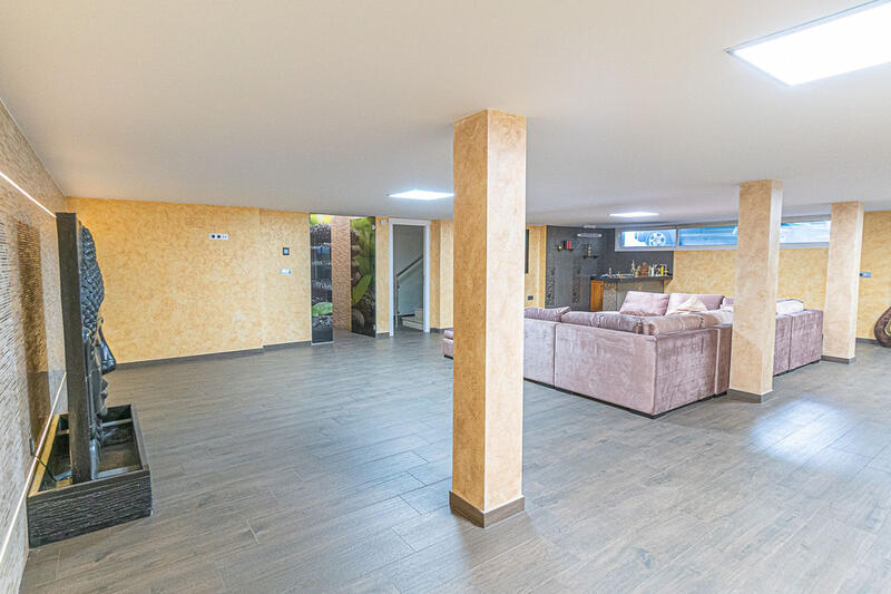 5 slaapkamer Villa Te koop