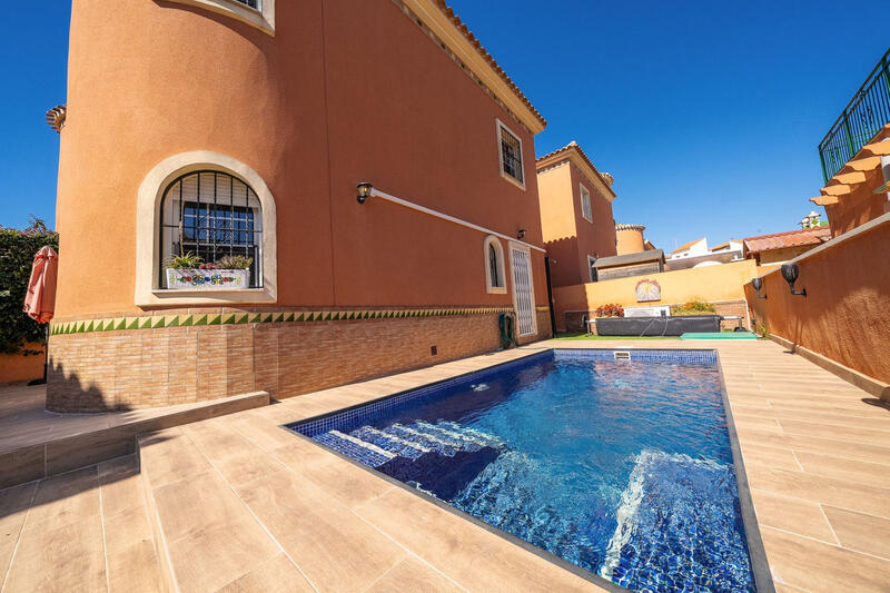 3 bedroom Villa for sale 3 bedroom Villa for sale