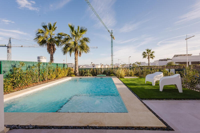 4 slaapkamer Villa Te koop 4 slaapkamer Villa Te koop