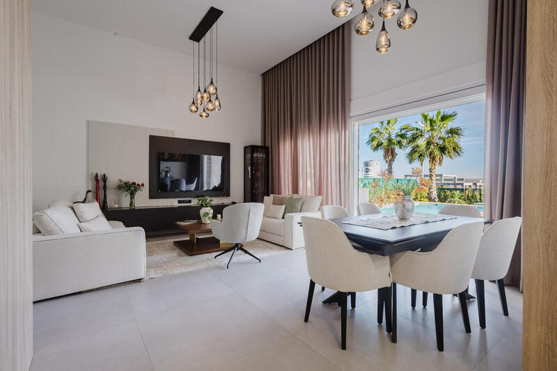 4 slaapkamer Villa Te koop 4 slaapkamer Villa Te koop