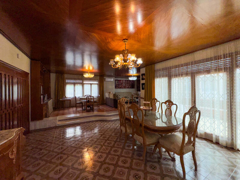 7 slaapkamer Villa Te koop 7 slaapkamer Villa Te koop