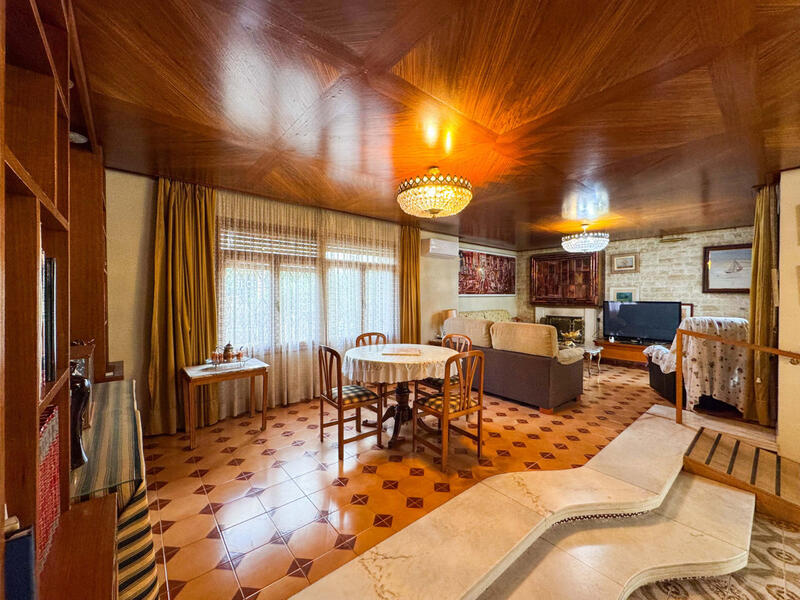 7 slaapkamer Villa Te koop 7 slaapkamer Villa Te koop