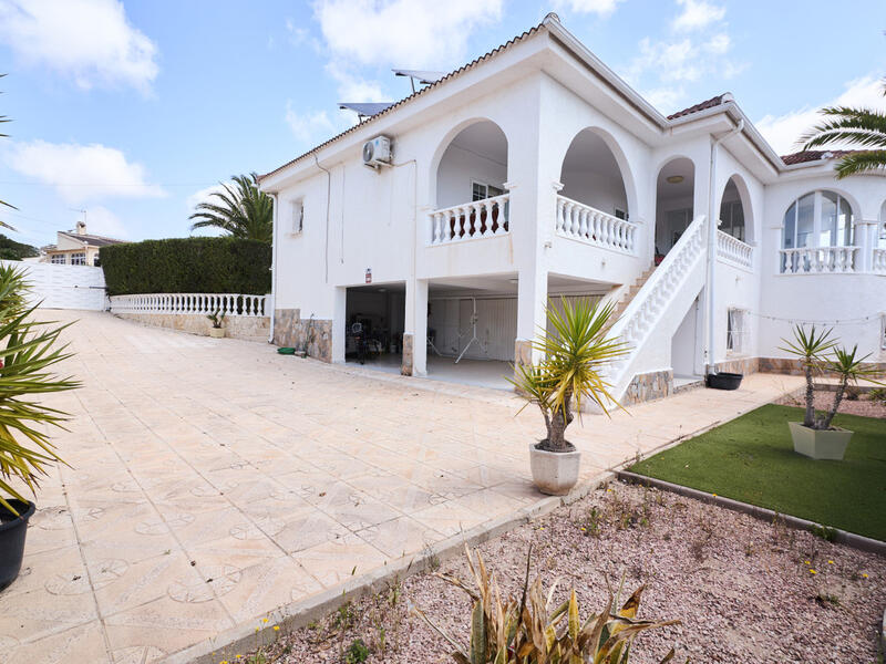4 bedroom Villa for sale 4 bedroom Villa for sale