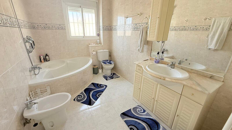 2 Schlafzimmer Stadthaus zu verkaufen 2 Schlafzimmer Stadthaus zu verkaufen