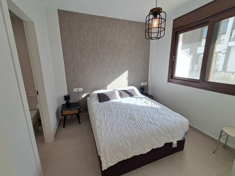 2 slaapkamer Appartement Te koop 2 slaapkamer Appartement Te koop