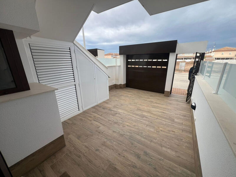 2 slaapkamer Appartement Te koop 2 slaapkamer Appartement Te koop