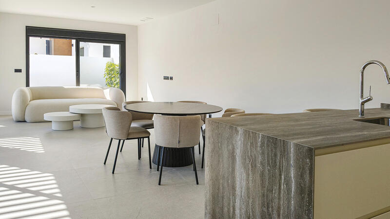 4 slaapkamer Villa Te koop 4 slaapkamer Villa Te koop