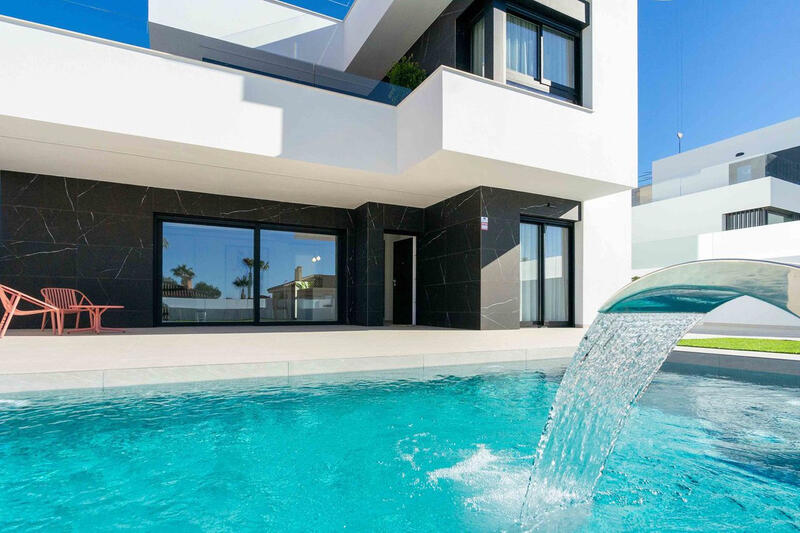 Villa til salgs i Rojales, Alicante