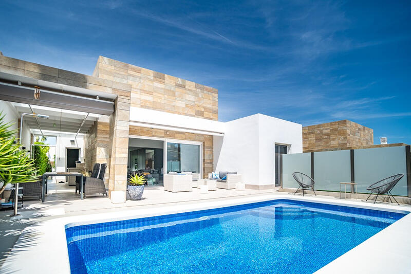 3 slaapkamer Villa Te koop 3 slaapkamer Villa Te koop