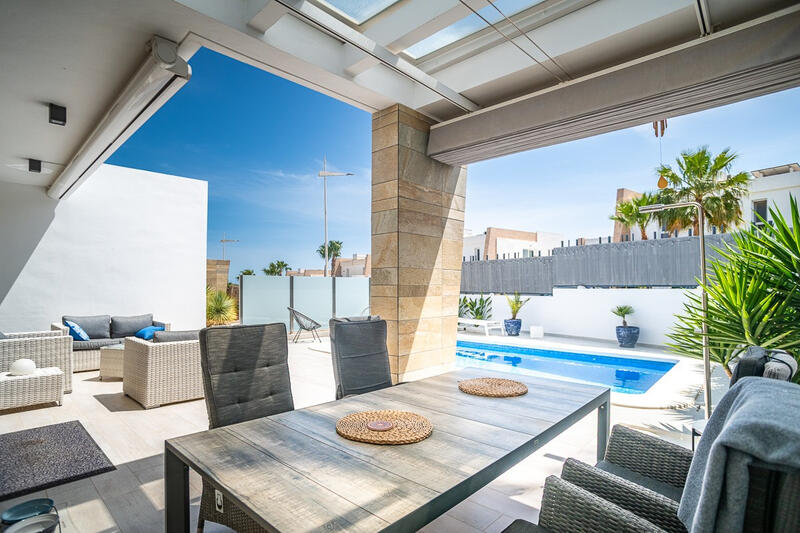3 slaapkamer Villa Te koop 3 slaapkamer Villa Te koop
