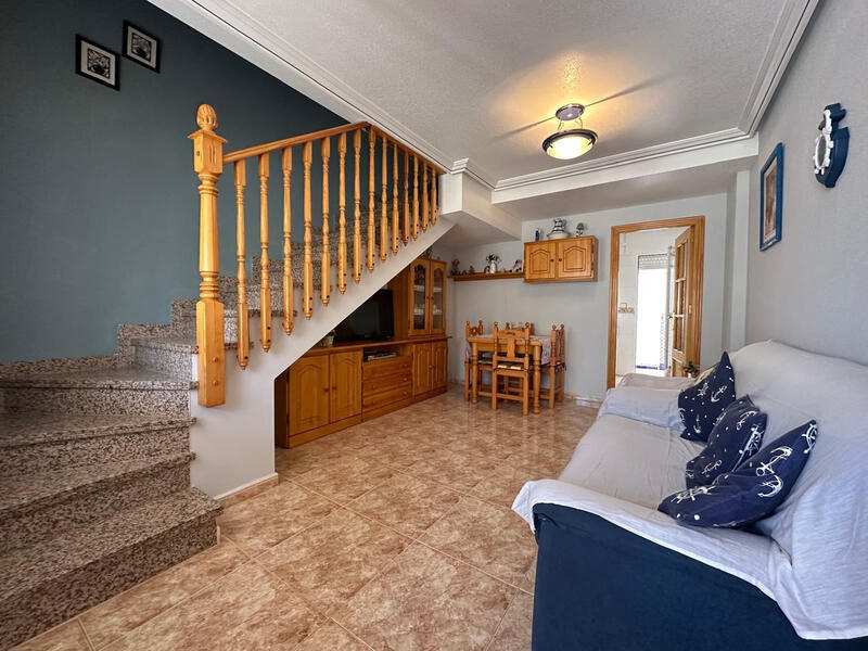 2 bedroom Townhouse for sale