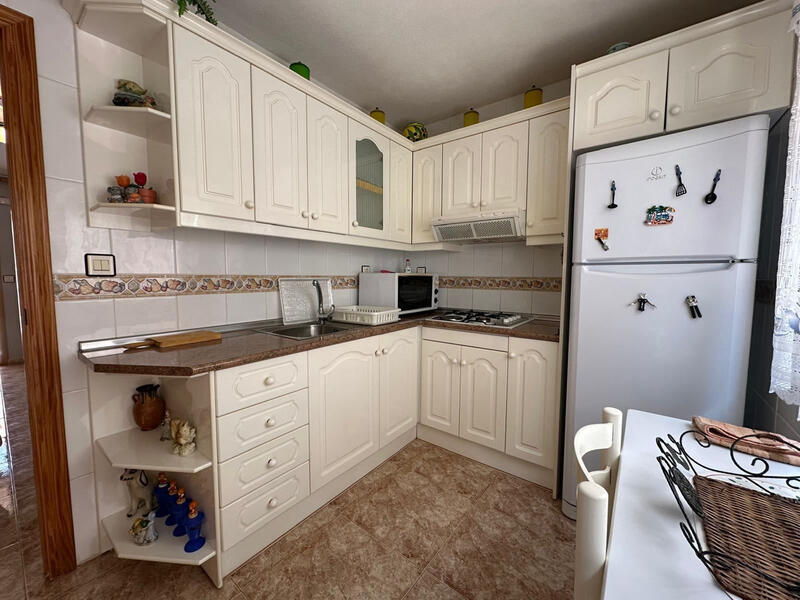 2 bedroom Townhouse for sale